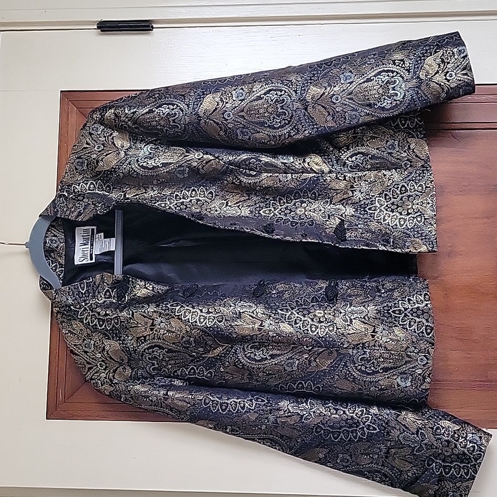 #18 Sheri Martin Black and Gold paisley large jacket
